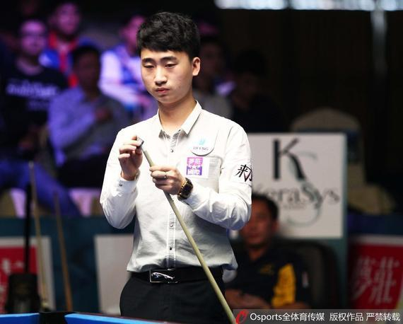 球员狭路相 球员狭路相