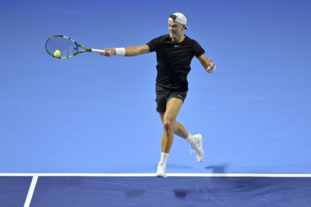 队对他产生 队对他产生