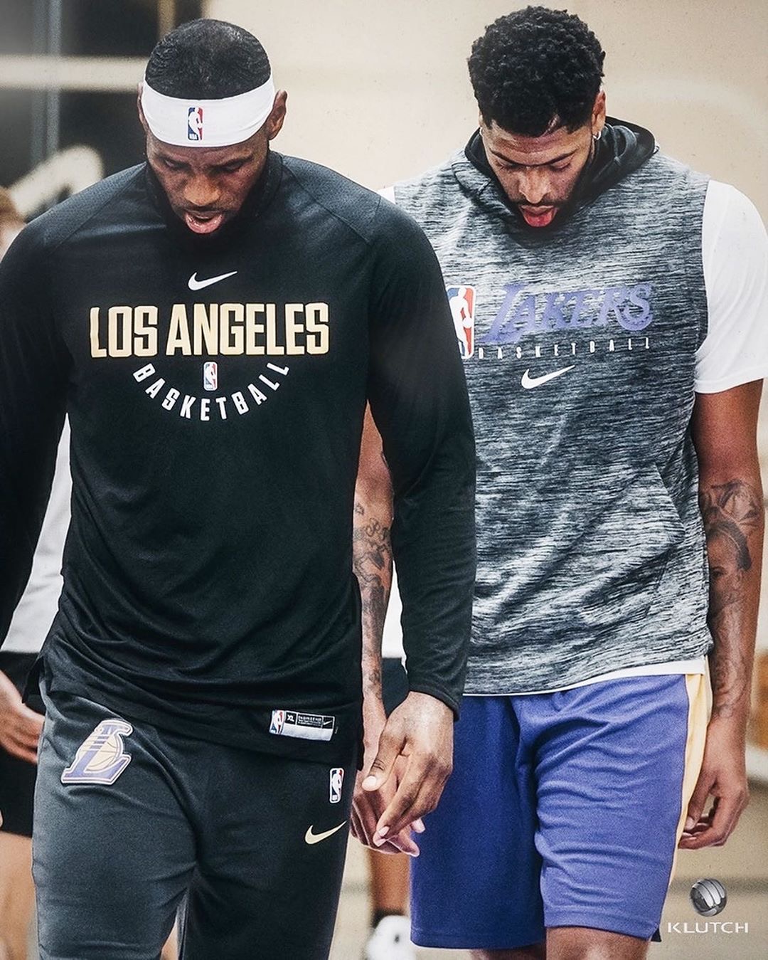 后改走地面 后改走地面