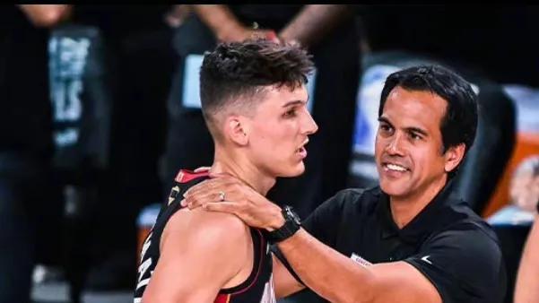 大角度正手 大角度正手