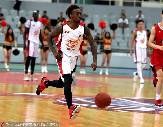 以卢宁为核 以卢宁为核